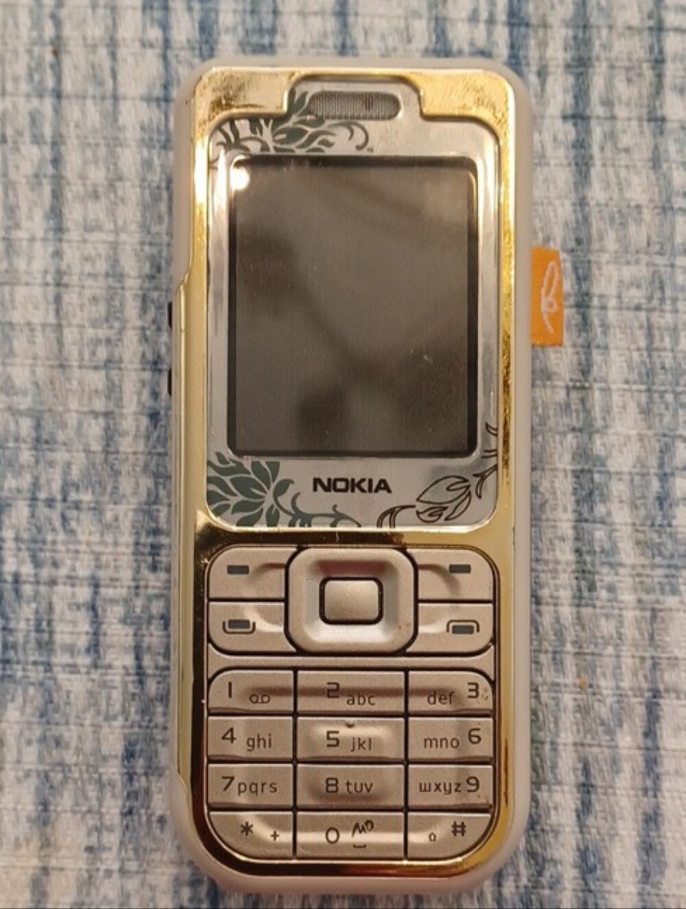 Twilight Bella Swan Gold Nokia 7360 2G Phone w/ Alt Colors